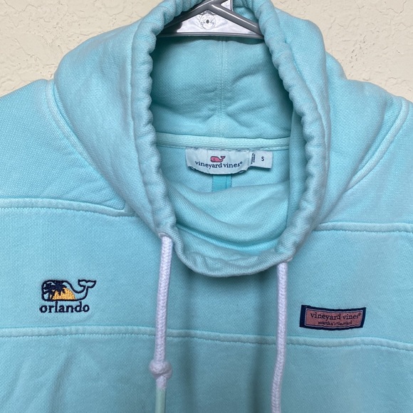 Vineyard vines women’s Garment-Dyed sweatshirt - Picture 3 of 4